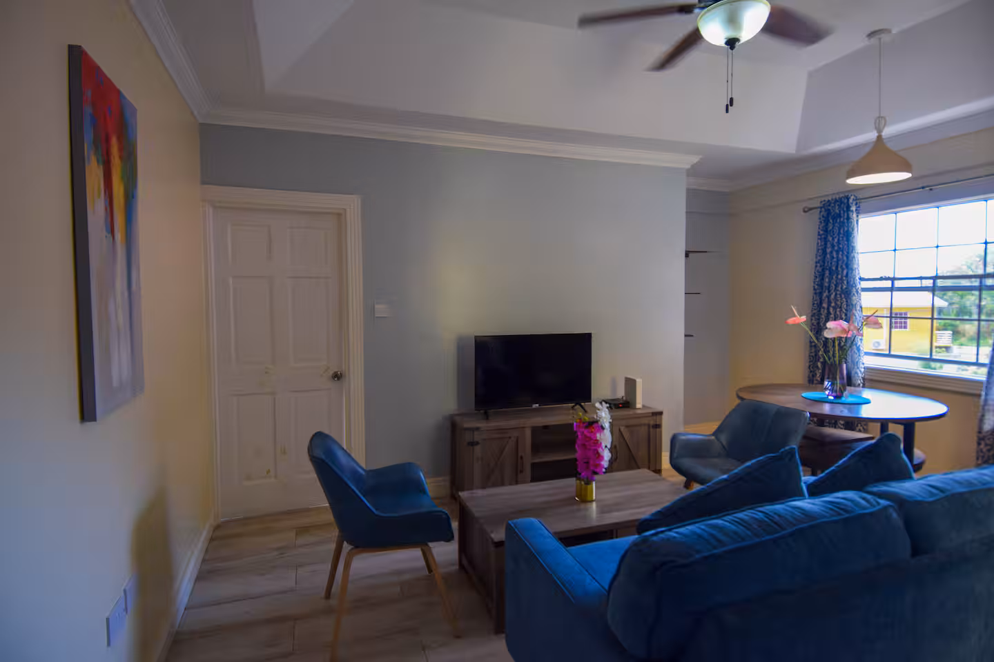 SeaPiton View Apartment