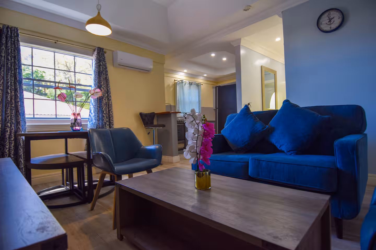 SeaPiton View Apartment