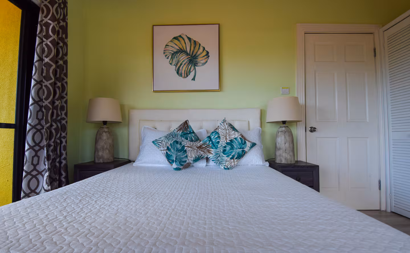 SeaPiton View Apartment